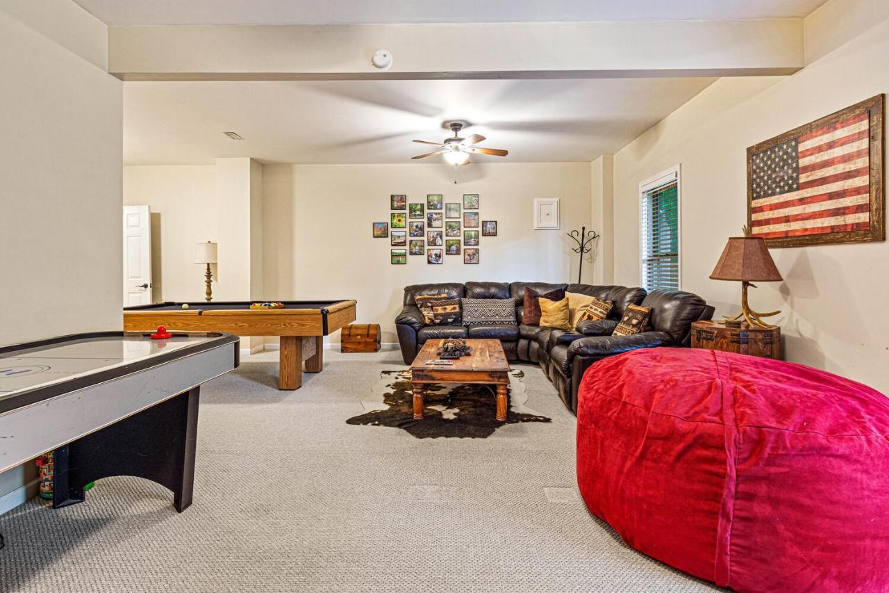 Incredible Views! - Pet Friendly - Aska Adventure Area - Bearfoot Bungalow Blue Ridge Bagian luar foto