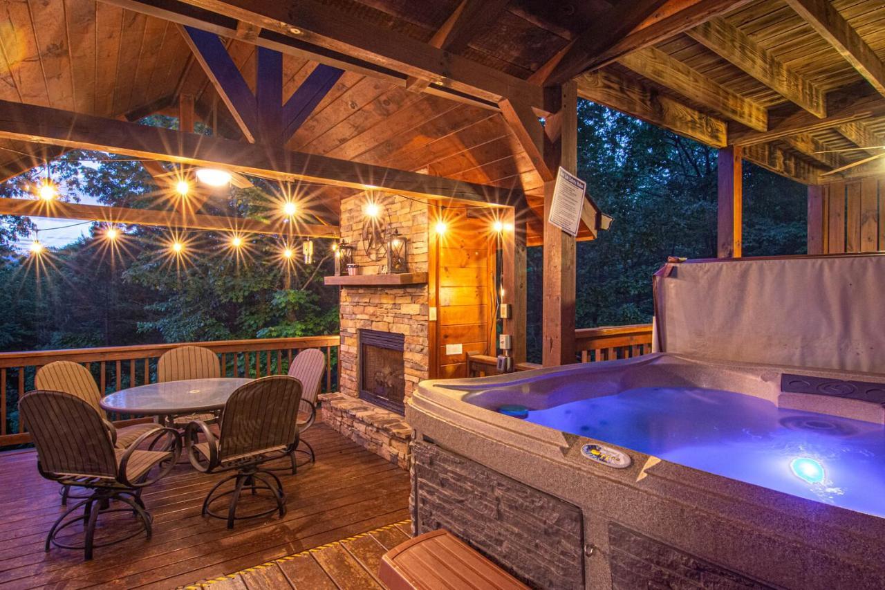 Incredible Views! - Pet Friendly - Aska Adventure Area - Bearfoot Bungalow Blue Ridge Bagian luar foto