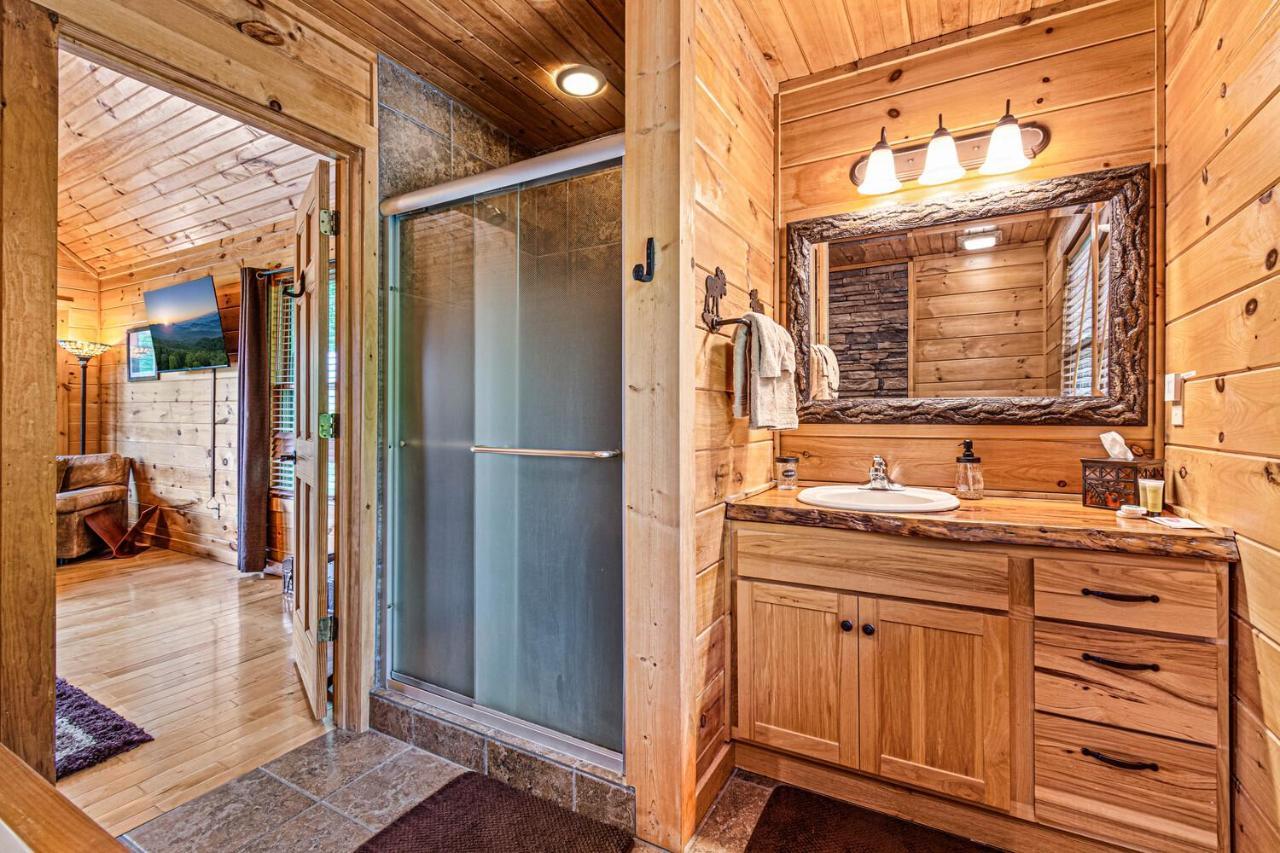 Incredible Views! - Pet Friendly - Aska Adventure Area - Bearfoot Bungalow Blue Ridge Bagian luar foto