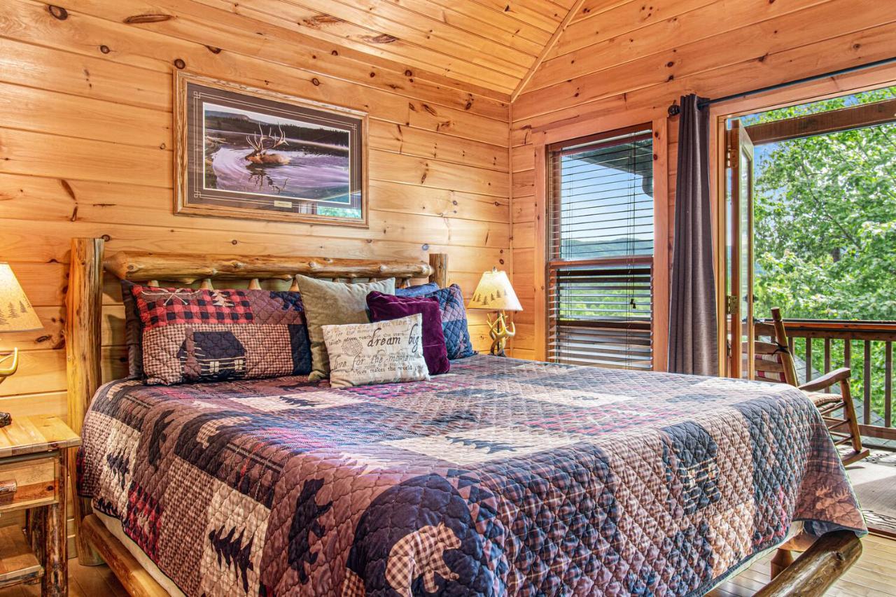 Incredible Views! - Pet Friendly - Aska Adventure Area - Bearfoot Bungalow Blue Ridge Bagian luar foto