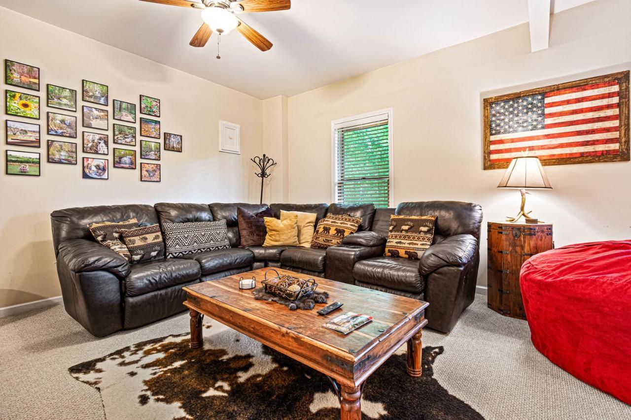 Incredible Views! - Pet Friendly - Aska Adventure Area - Bearfoot Bungalow Blue Ridge Bagian luar foto