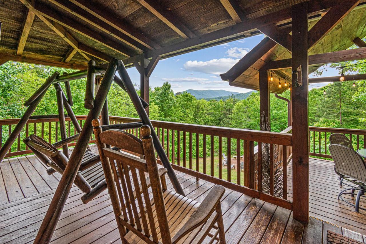 Incredible Views! - Pet Friendly - Aska Adventure Area - Bearfoot Bungalow Blue Ridge Bagian luar foto
