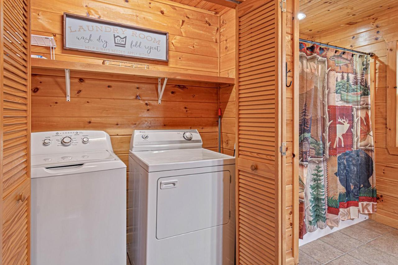 Incredible Views! - Pet Friendly - Aska Adventure Area - Bearfoot Bungalow Blue Ridge Bagian luar foto
