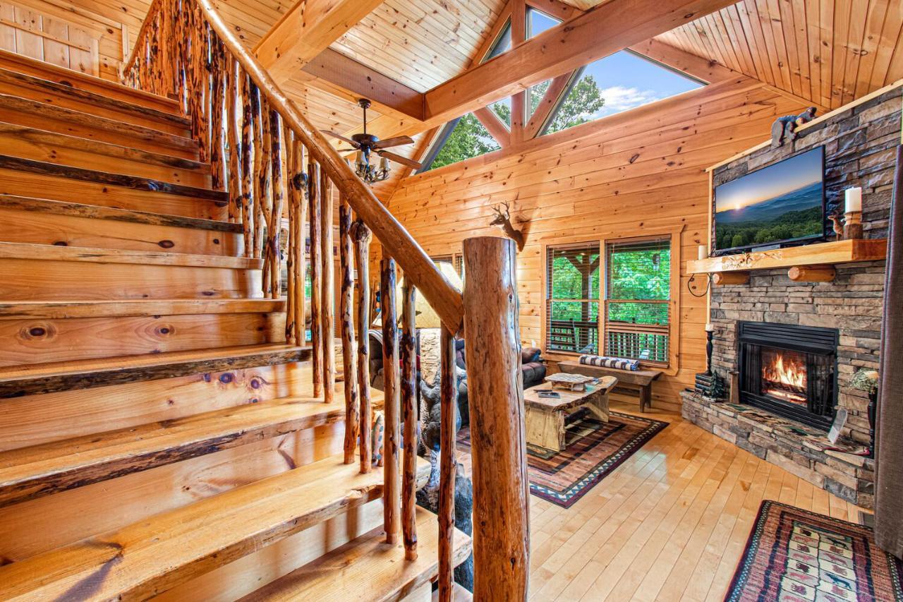 Incredible Views! - Pet Friendly - Aska Adventure Area - Bearfoot Bungalow Blue Ridge Bagian luar foto